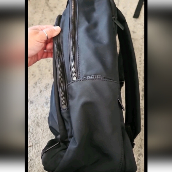 AWAY The Backpack Black Travel Carry-On Luggage 25.5L  Expandable Nylon TSA Bag - Picture 4 of 14